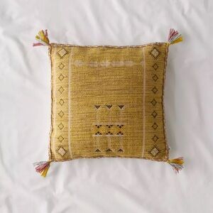 Set of 2 Yellow Woven Throw Pillow with Tassels